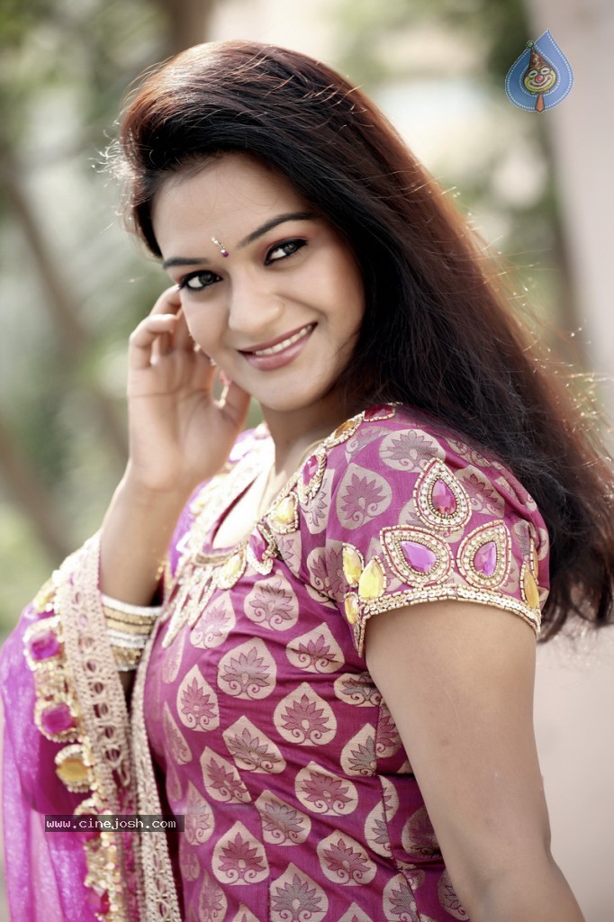 Roshikaa New Stills - 12 / 55 photos