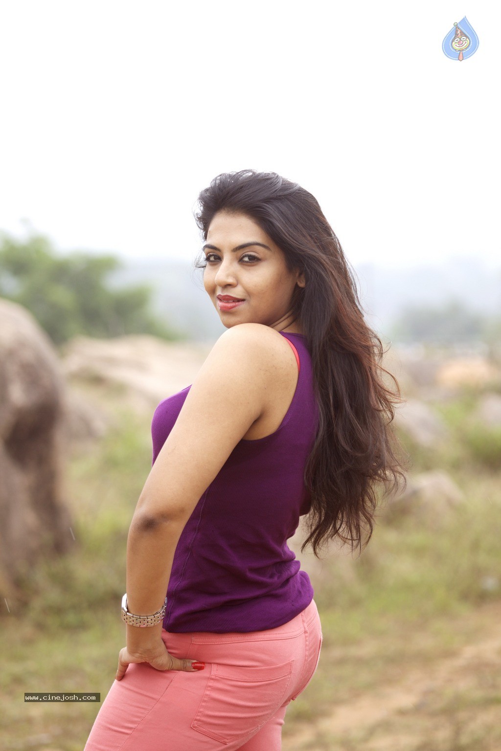Saasha Gopinath Photo Shoot - 31 / 36 photos