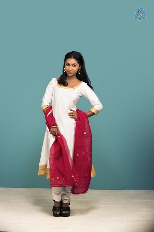 Sabby Jey New Photos - 2 / 33 photos