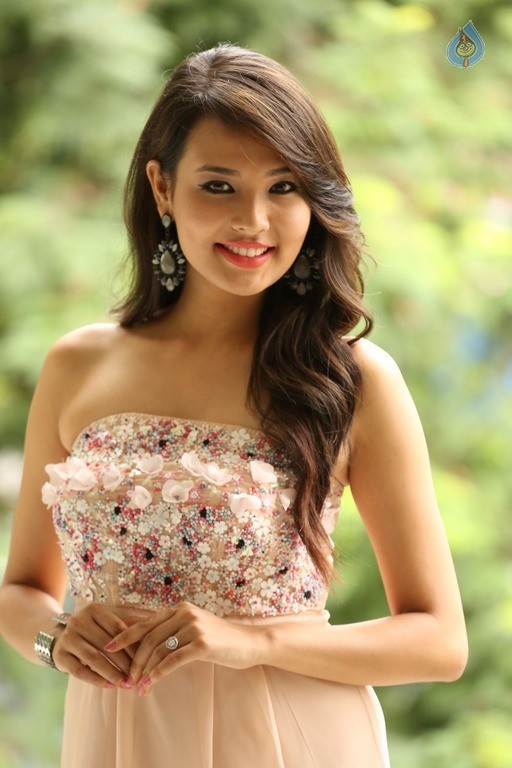 Sagarika New Photos - 6 / 40 photos