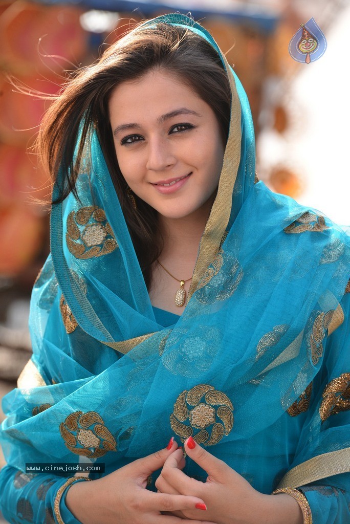 Saheba Subramanyam Heroine Priyal Gor Stills - 4 / 135 photos