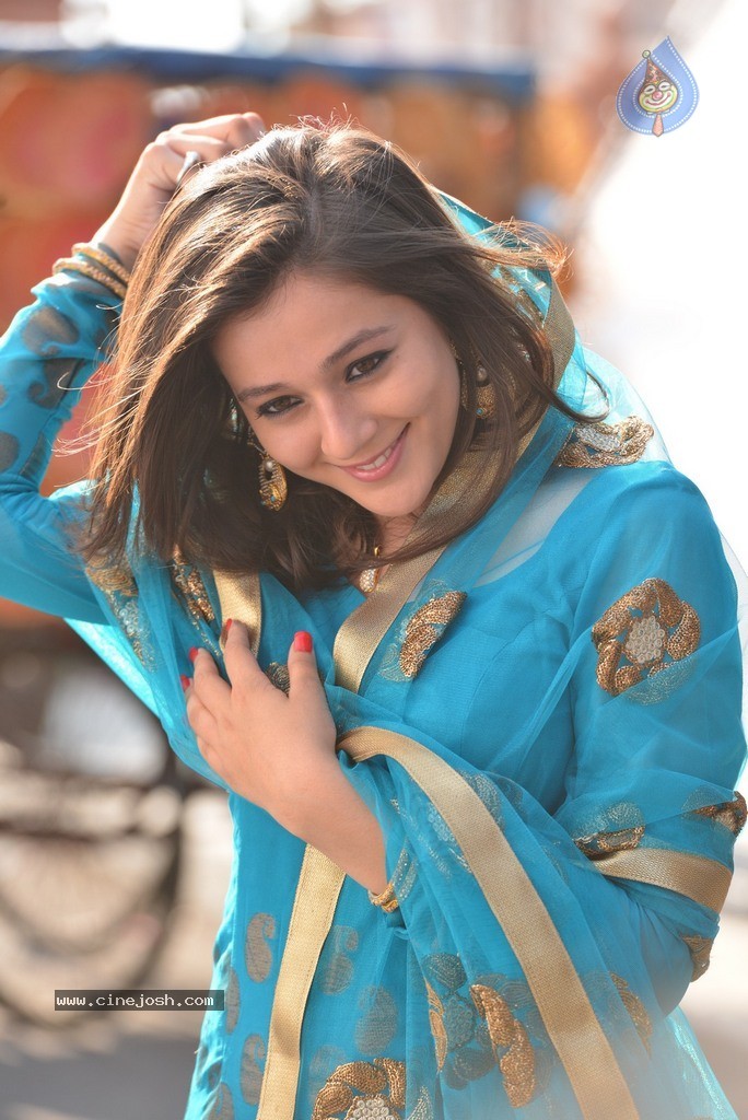 Saheba Subramanyam Heroine Priyal Gor Stills - 15 / 135 photos