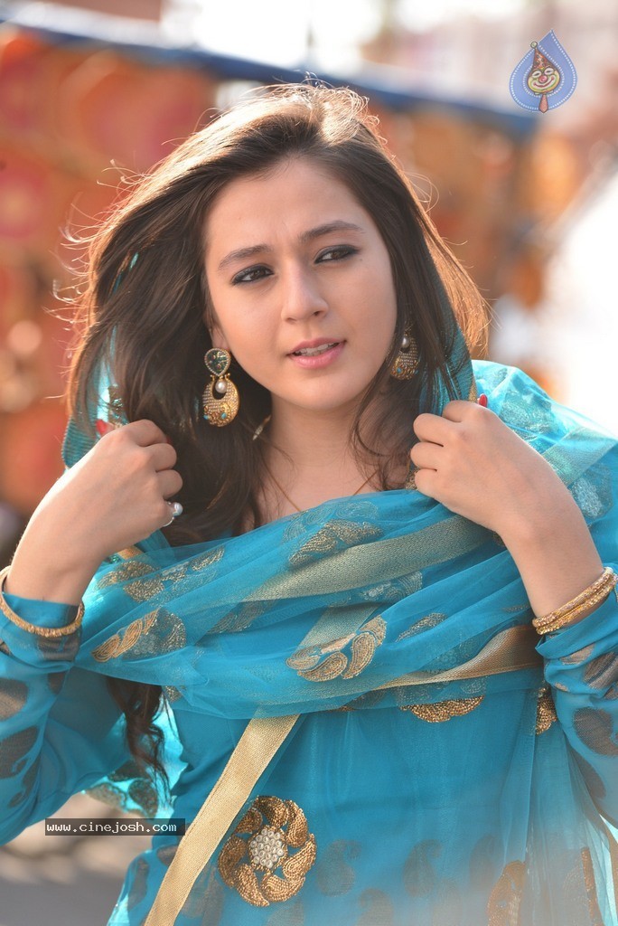 Saheba Subramanyam Heroine Priyal Gor Stills - 35 / 135 photos