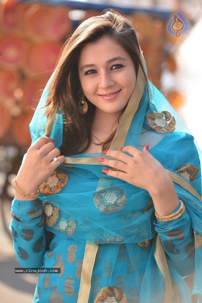 Saheba Subramanyam Heroine Priyal Gor Stills - 55 / 135 photos