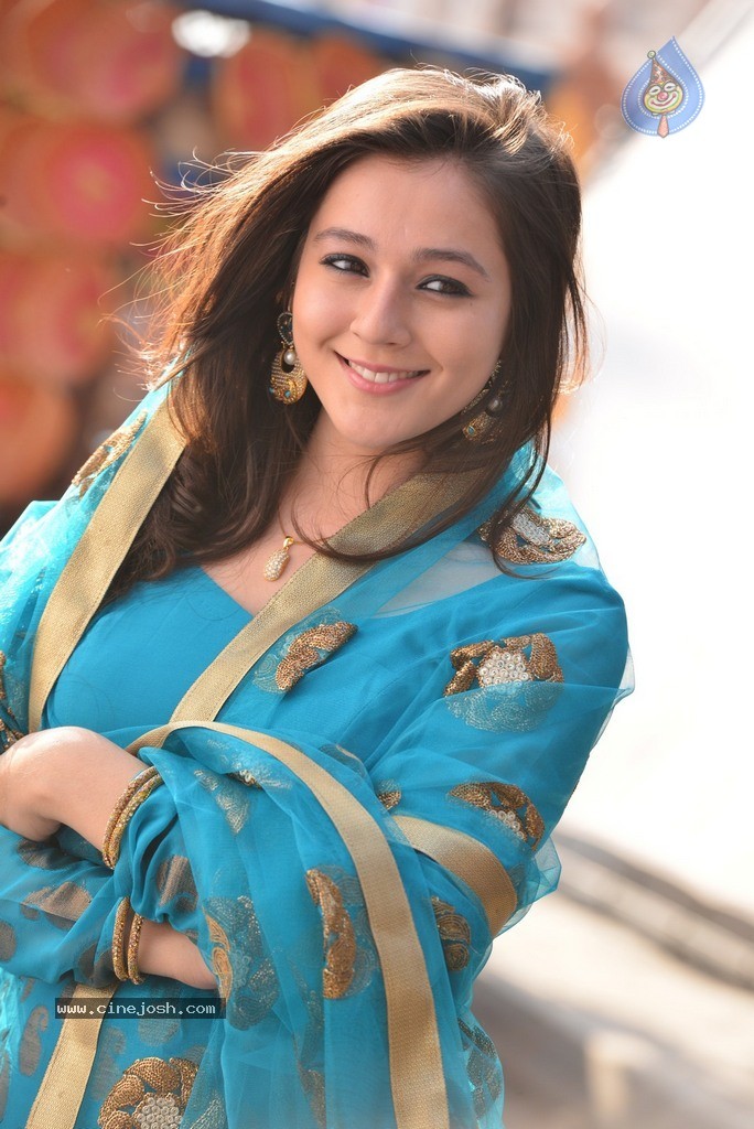 Saheba Subramanyam Heroine Priyal Gor Stills - 114 / 135 photos