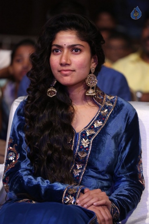Sai Pallavi at Fidaa Audio Launch - 22 / 31 photos