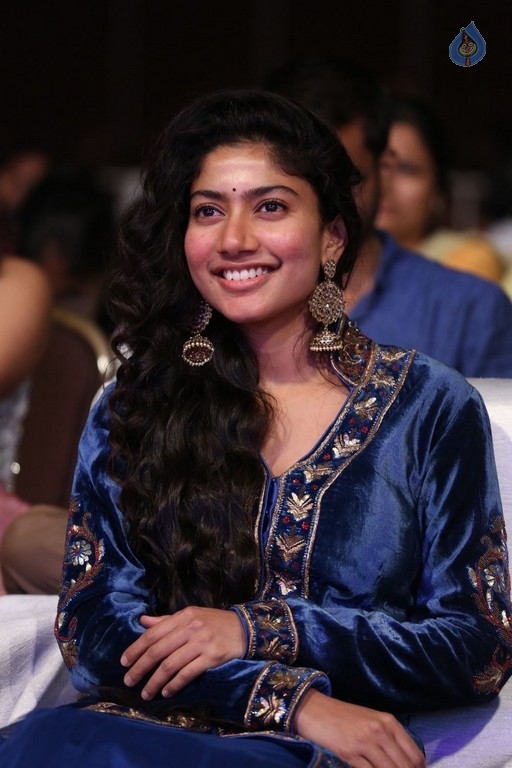 Sai Pallavi at Fidaa Audio Launch - 27 / 31 photos