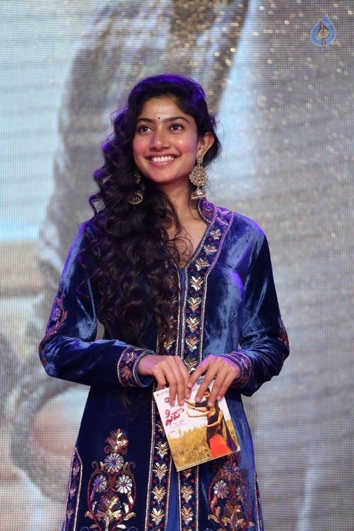 Sai Pallavi at Fidaa Audio Launch - 28 / 31 photos