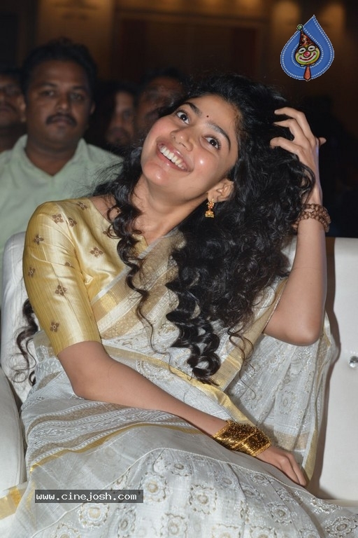 Sai Pallavi at NGK Audio Launch - 4 / 32 photos