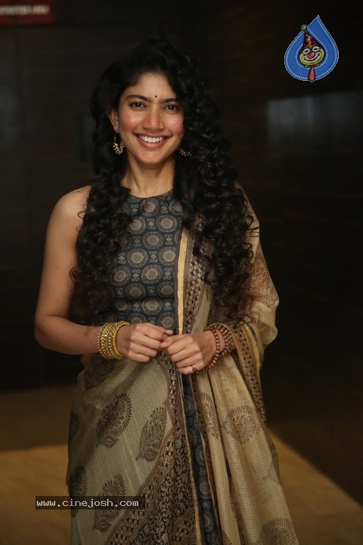 Sai Pallavi at NGK Event - 8 / 21 photos