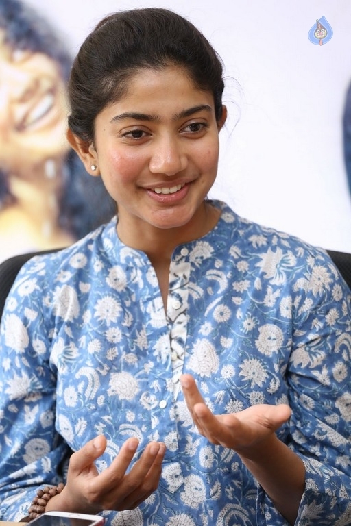 Sai Pallavi Fidaa Interview Photos - 21 / 42 photos