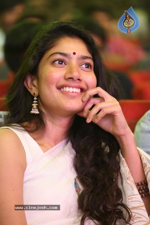 Sai Pallavi New Gallery - 4 / 21 photos