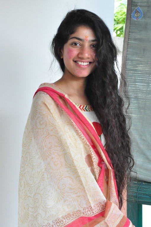 Sai Pallavi Photos - 16 / 20 photos