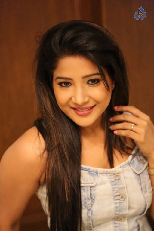 Sakshi Agarwal Photos - 3 / 20 photos