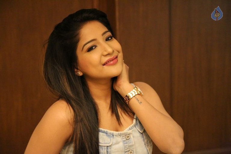 Sakshi Agarwal Photos - 18 / 20 photos