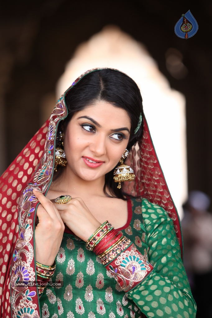 Sakshi Choudary Gallery - 80 / 152 photos