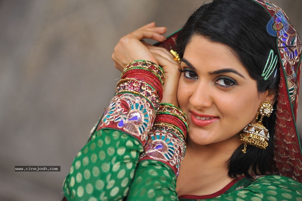 Sakshi Choudary Gallery - 124 / 152 photos