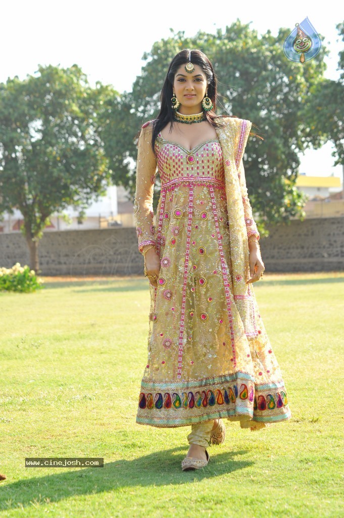 Sakshi Choudary Hot Gallery - 55 / 127 photos