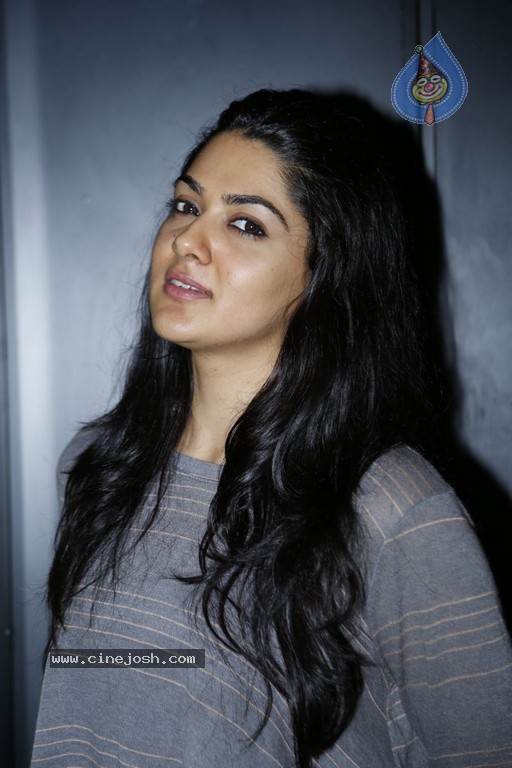 Sakshi Choudary Latest Stills - 69 / 106 photos