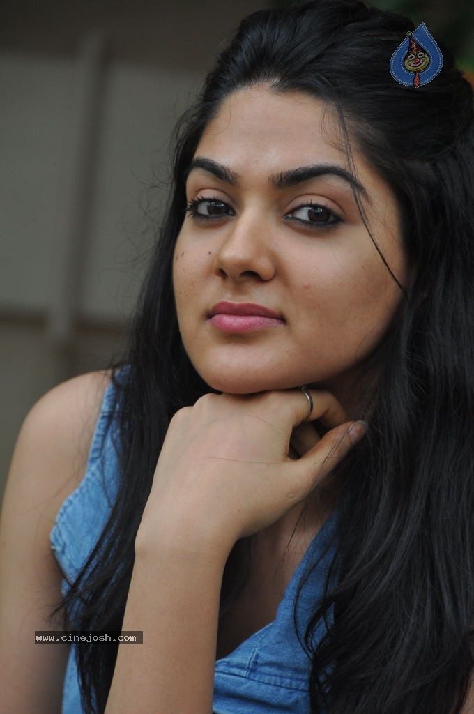 Sakshi Choudary Stills - 17 / 141 photos