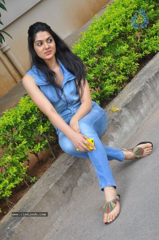 Sakshi Choudary Stills - 48 / 141 photos