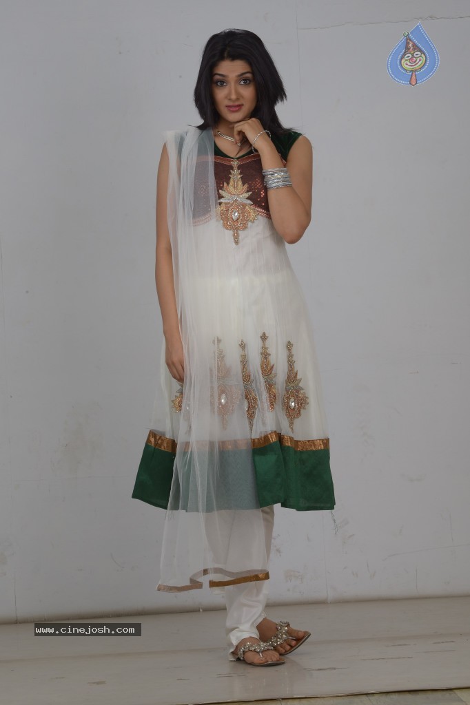 Sakshi Choudhary Gallery - 47 / 80 photos