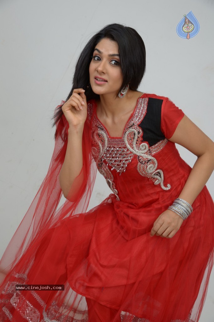 Sakshi Choudhary New Stills - 2 / 63 photos