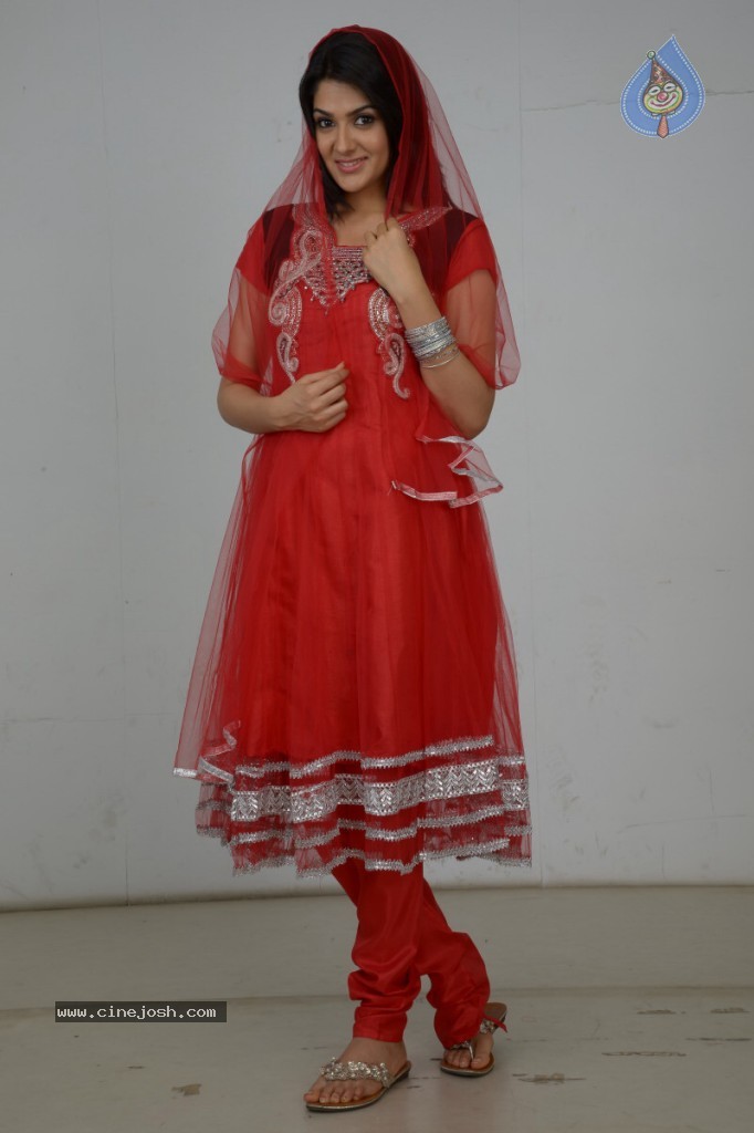 Sakshi Choudhary New Stills - 36 / 63 photos