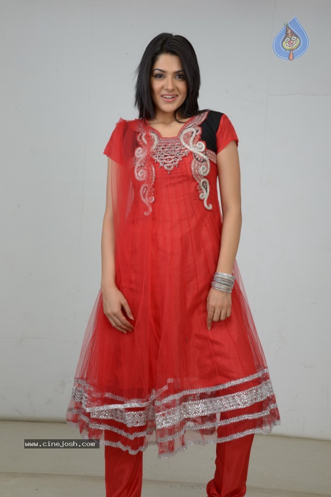 Sakshi Choudhary New Stills - 55 / 63 photos