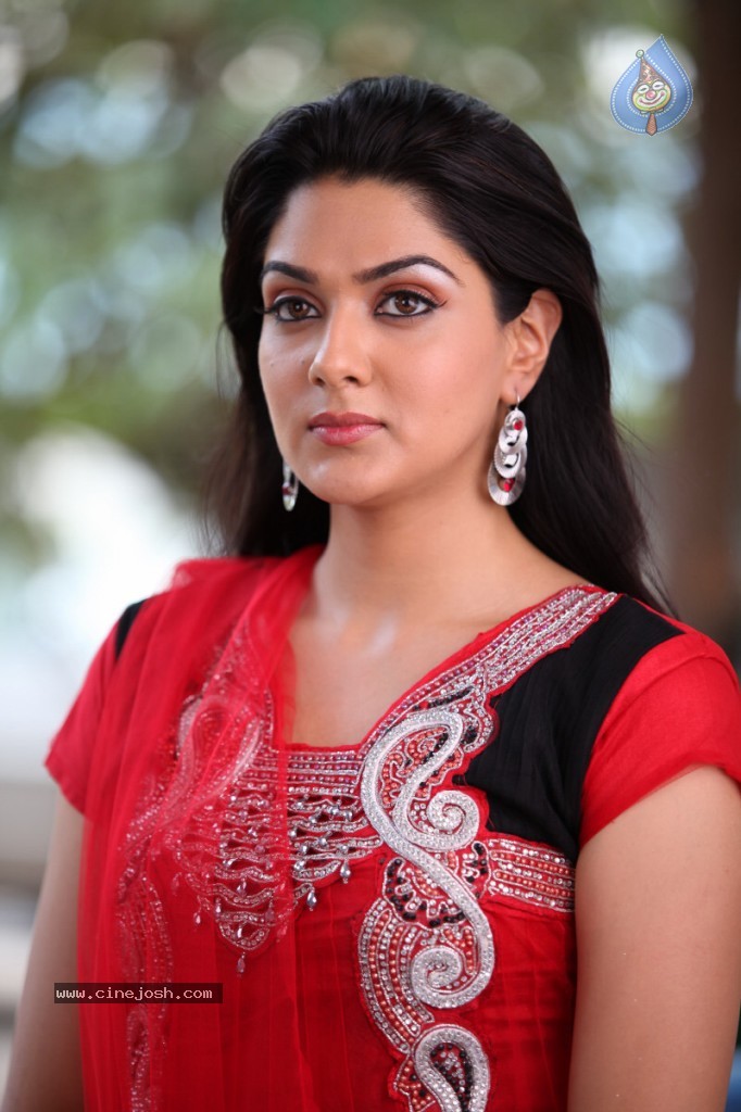 Sakshi Choudhary New Stills - 58 / 63 photos