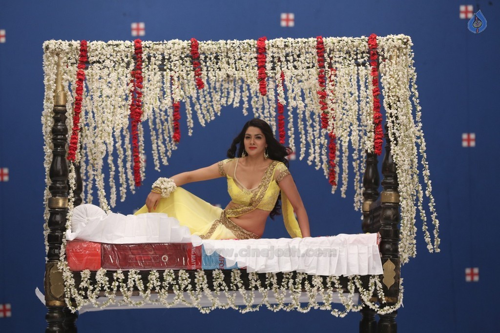 Sakshi Chowdary Latest Gallery  - 23 / 75 photos