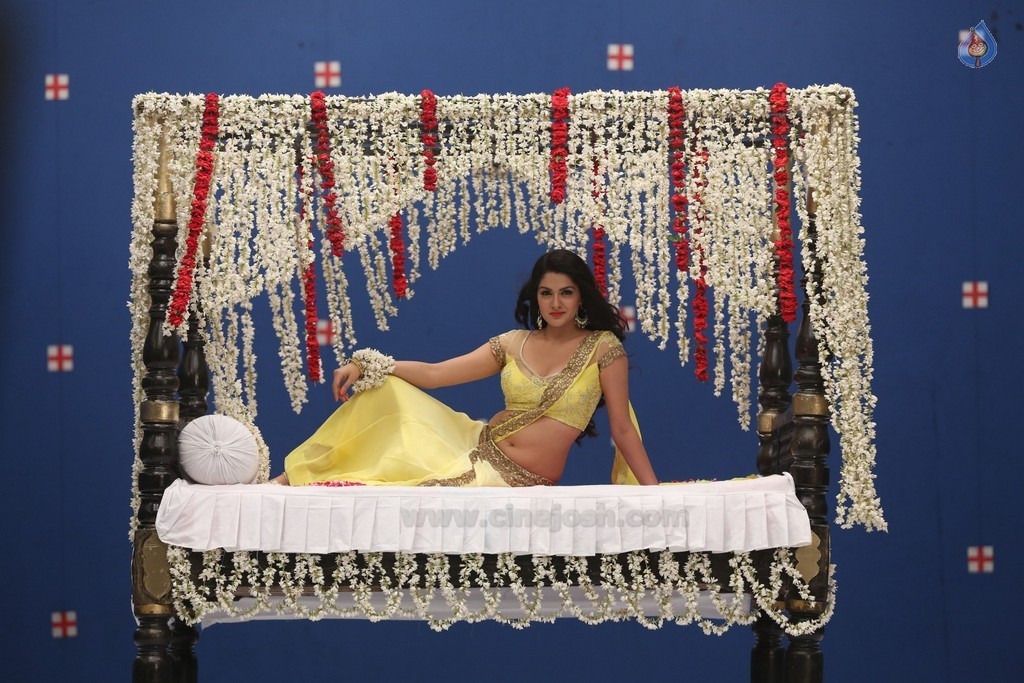 Sakshi Chowdary Latest Gallery  - 33 / 75 photos