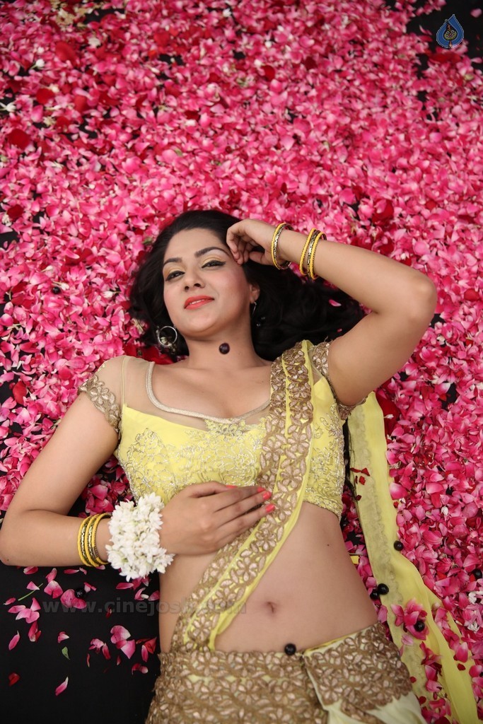 Sakshi Chowdary Latest Gallery  - 40 / 75 photos