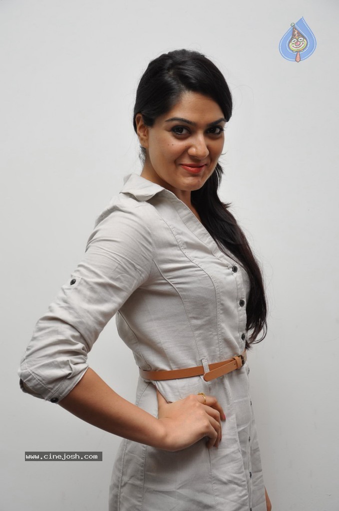 Sakshi Chowdary New Gallery - 68 / 83 photos