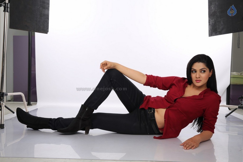 Sakshi Chowdary New Photos - 41 / 42 photos