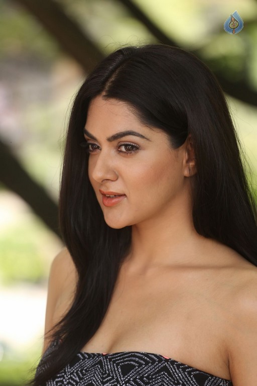 Sakshi Chowdary New Pics - 43 / 54 photos