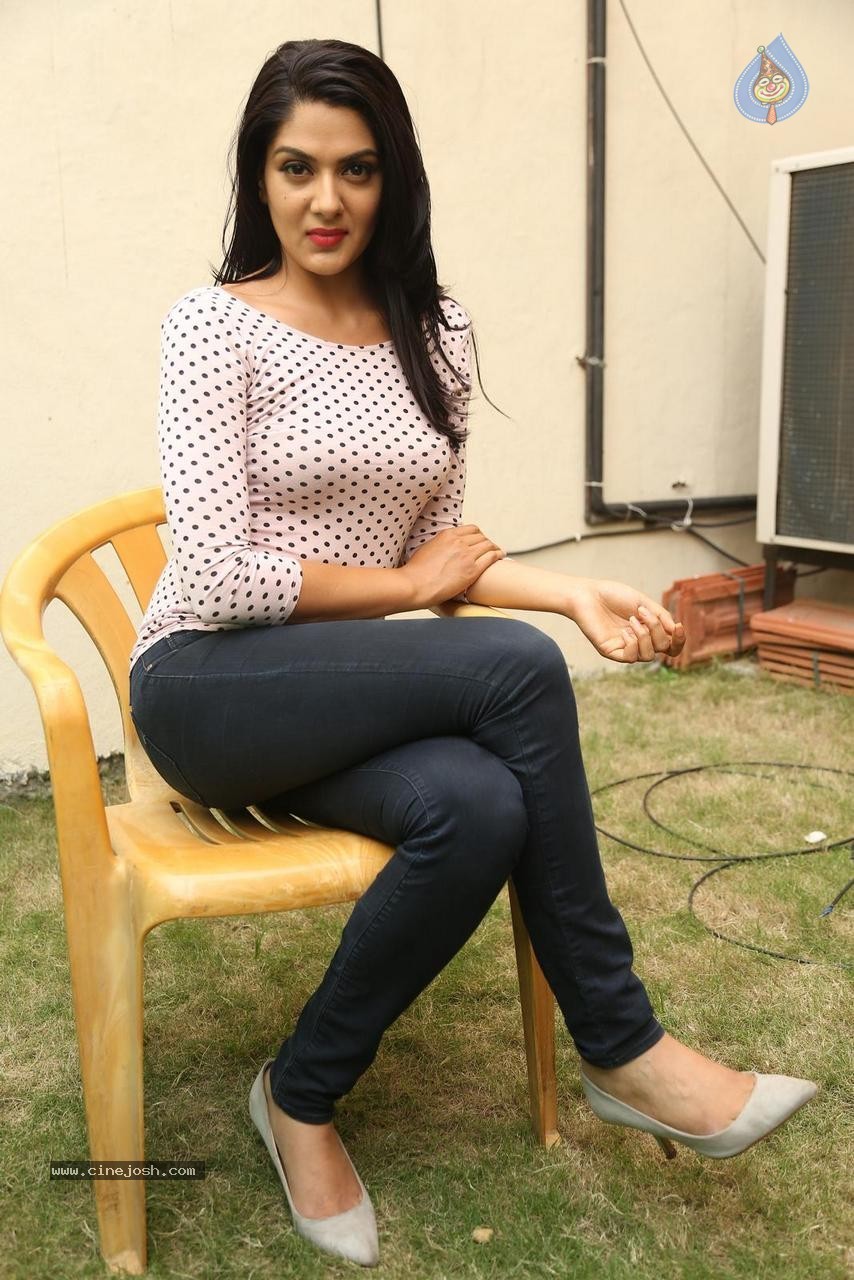Sakshi Chowdhary New Photos - 40 / 85 photos