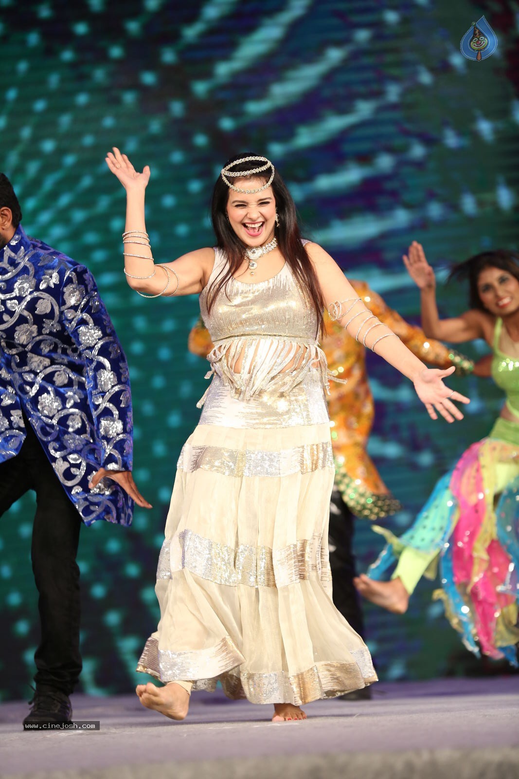 Saloni at Gama Awards 2014 - 1 / 35 photos