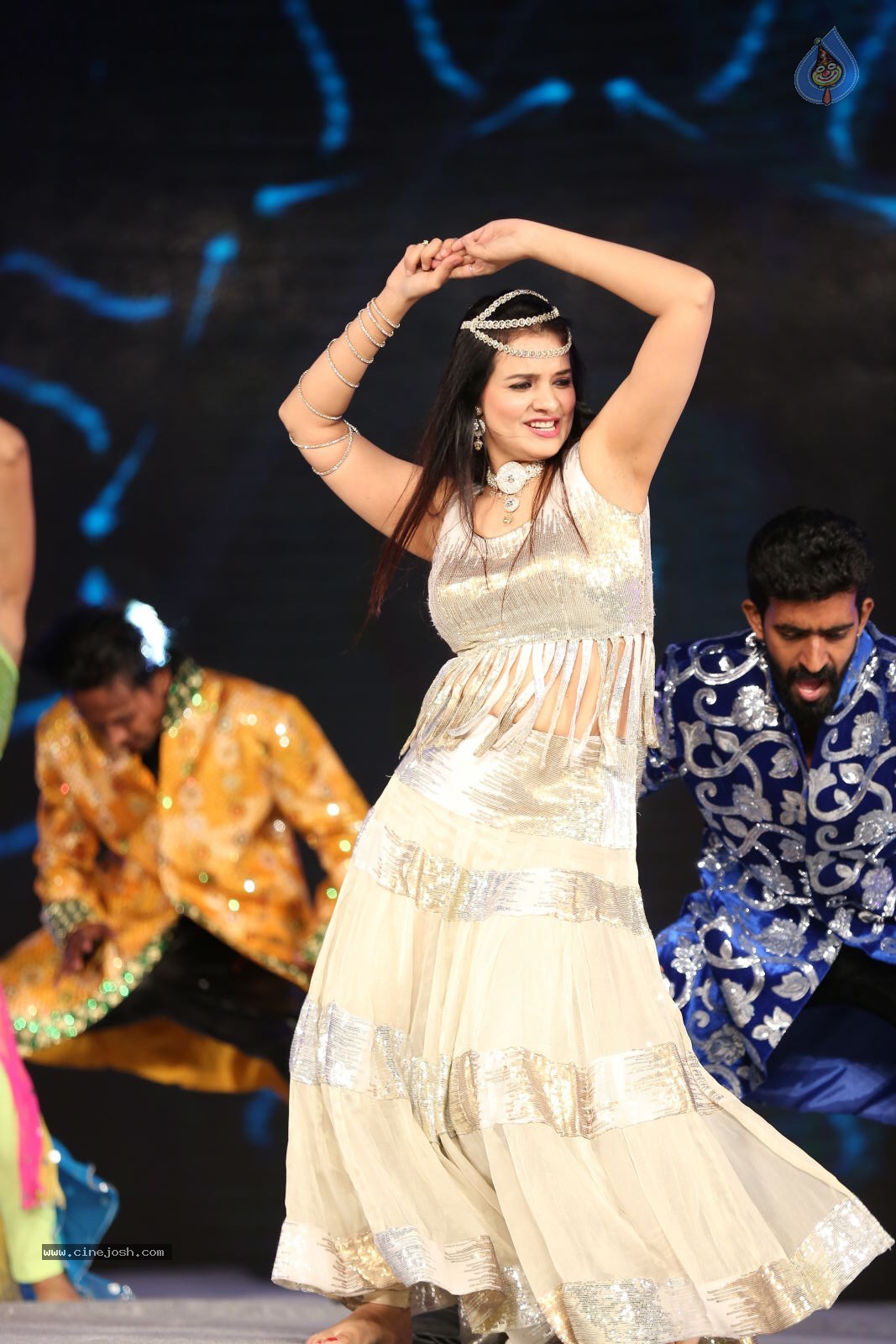 Saloni at Gama Awards 2014 - 4 / 35 photos