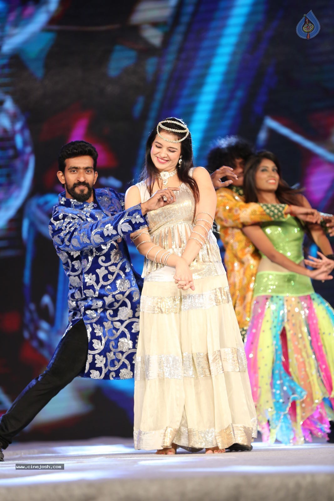 Saloni at Gama Awards 2014 - 24 / 35 photos