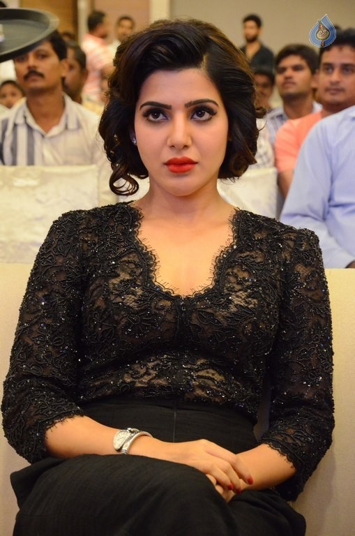 Samantha at A Aa Success Meet - 25 / 52 photos