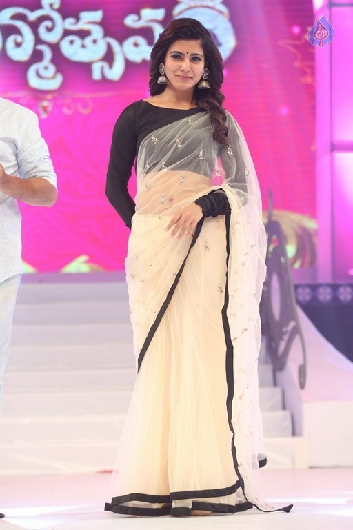 Samantha at Brahmotsavam Audio Launch - 4 / 50 photos