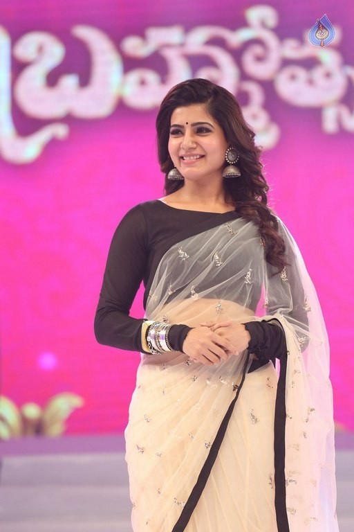 Samantha at Brahmotsavam Audio Launch - 26 / 50 photos