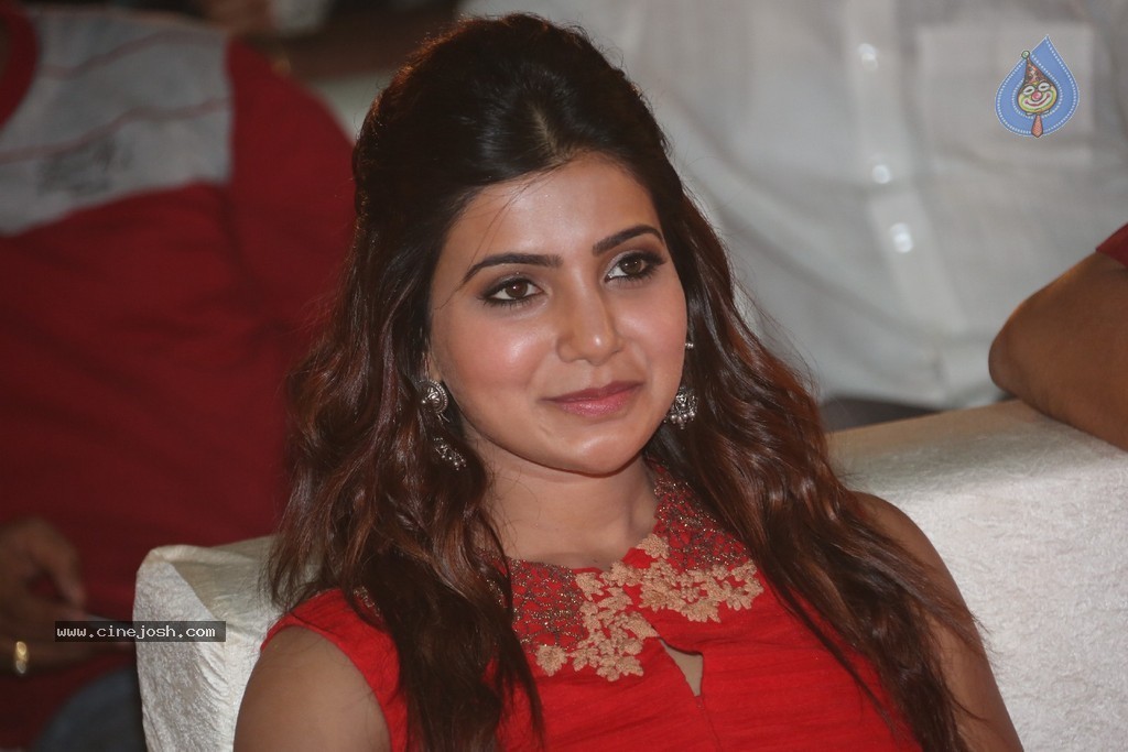 Samantha at Lovers Audio Launch - 102 / 128 photos