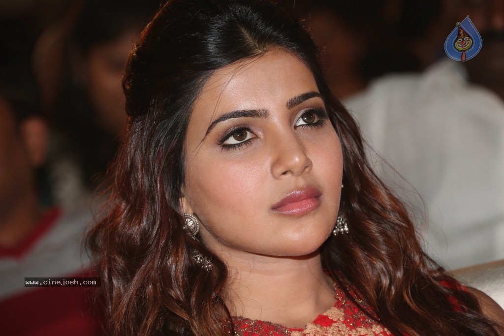 Samantha at Lovers Audio Launch - 108 / 128 photos