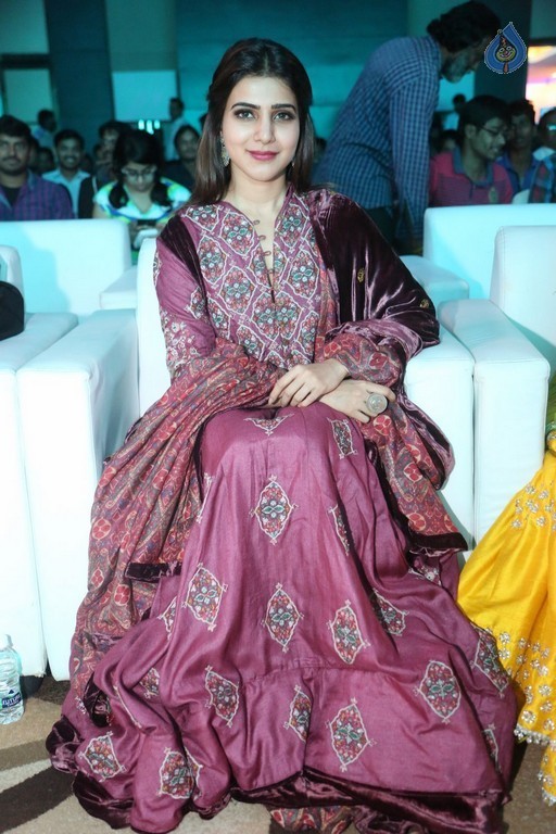 Samantha at Remo Audio Launch - 20 / 54 photos