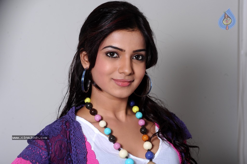 Samantha Hot Photo Gallery - 8 / 145 photos
