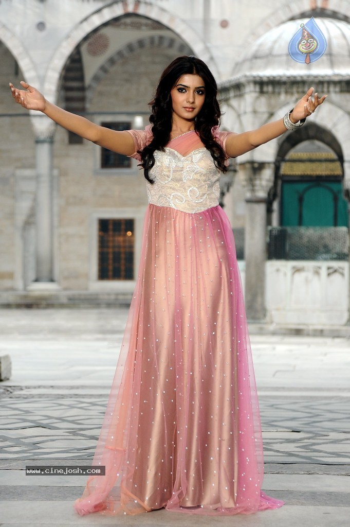 Samantha Hot Photo Gallery - 66 / 145 photos
