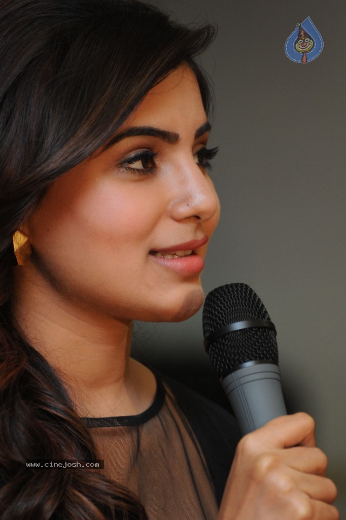 Samantha Interview Stills - 262 / 352 photos