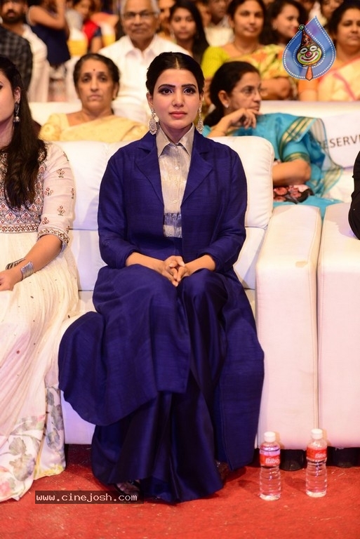 Samantha Latest Stills - 12 / 15 photos